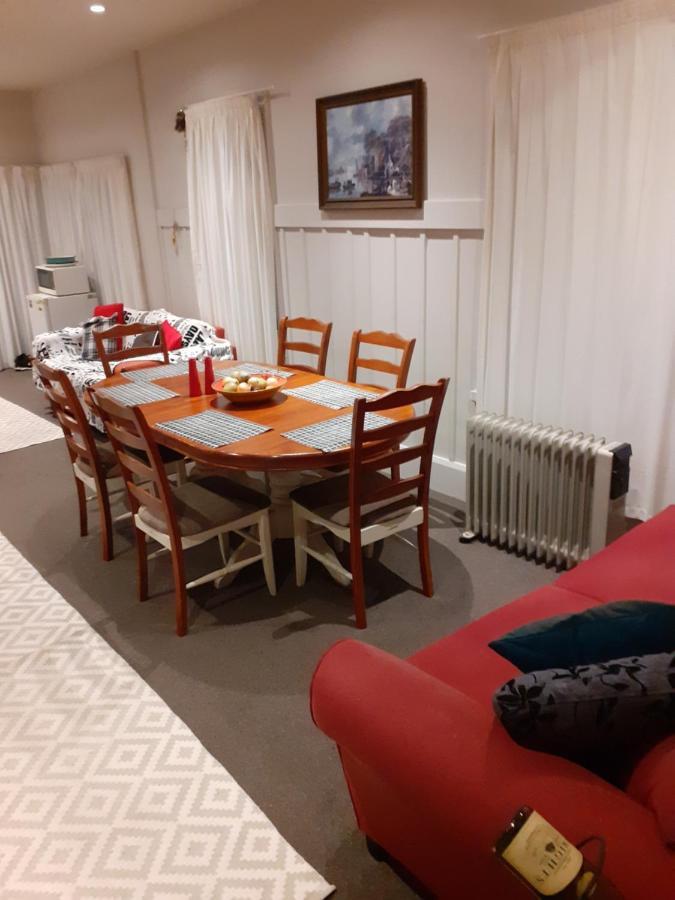 Intrepid Bed & Breakfast Крайстчърч Екстериор снимка
